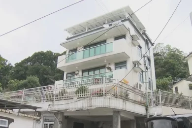 800-unauthorized-building-8